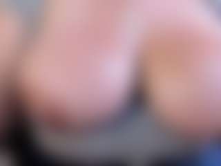 Dulcinea-2's Live Sex Cam Show