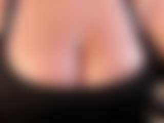 Dulcinea-2's Live Sex Cam Show
