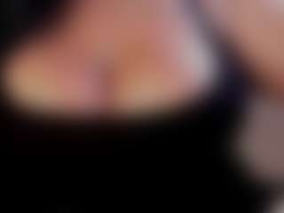 Dulcinea-2's Live Sex Cam Show