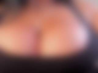 Dulcinea-2's Live Sex Cam Show