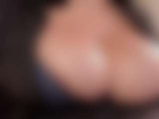 Dulcinea-2's Live Sex Cam Show