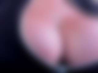 Dulcinea-2's Live Sex Cam Show