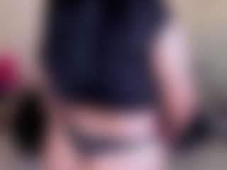 Dulcinea-2's Live Sex Cam Show