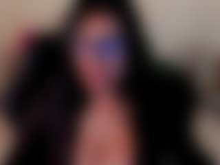 Dulcinea-2's Live Sex Cam Show
