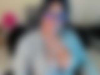 Dulcinea-2's Live Sex Cam Show