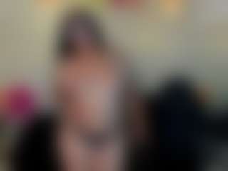Dulcinea-2's Live Sex Cam Show