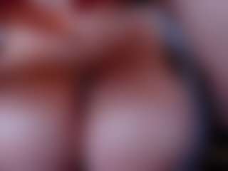Dulcinea-2's Live Sex Cam Show