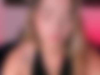 Live cam show with Haley Green - Moaning on Soda Cam