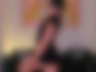 Live cam show with Haley Green - Moaning on slutload