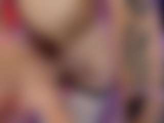 Live cam show with nickiereed - Petite on SxyPornLive
