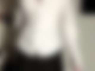 Live cam show with SadeSurrey - Gray Eyes on xDating