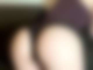 SadeSurrey's Live Sex Cam Show