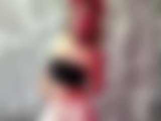 Live cam show with Caroline - Trimmed Teen (18+) on CamwithHer