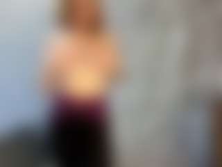 Live cam show with Caroline - White Teen (18+) on Camsoda