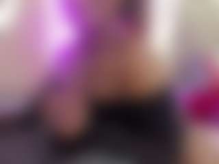 Live cam show with anisha-zambrano - Ebony Squirt on Camsoda | colombia