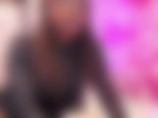 Live cam show with anisha-zambrano - Middle Aged on Soda Cam