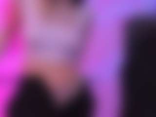 Live cam show with dina-bloom - Bi on fuck-show.com