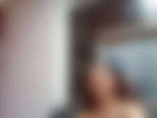 EmilyCM's Live Sex Cam Show