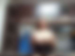 EmilyCM's Live Sex Cam Show