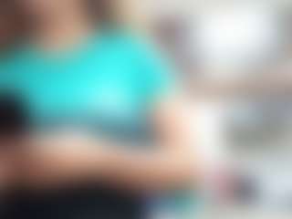 EmilyCM's Live Sex Cam Show