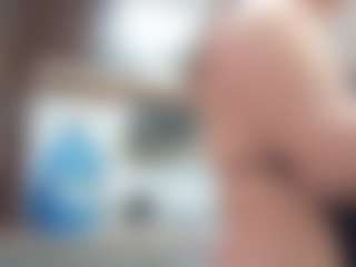 EmilyCM's Live Sex Cam Show