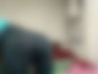 EmilyCM's Live Sex Cam Show