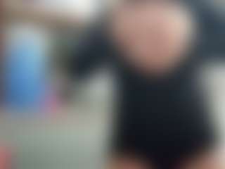 Live cam show with EmilyCM - Big Tits Brown Hair on makecum.org