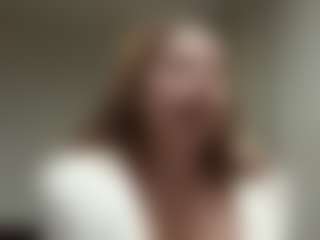EmilyCM's Live Sex Cam Show