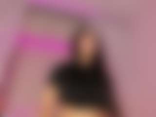 Live cam show with IVY - Petite on Camsoda