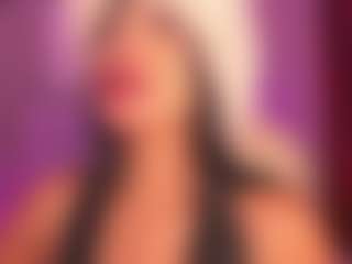 Live cam show with LeahRouss - Milk on camtv