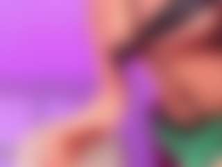 Live cam show with LeahRouss - Latina Petite on AdultVida.com | colombia