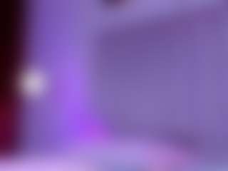 Live cam show with LeahRouss - Upskirt on PervPlay.com