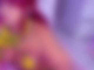 Live cam show with LeahRouss - Upskirt on TottyGirls