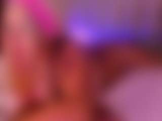 Live cam show with LeahRouss - Milk on Camming Site