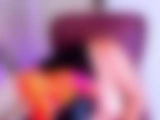 Live cam show with LeahRouss - Upskirt on madthumbs
