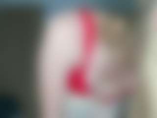 Live cam show with SkyeDaviss - Blue Eyes on Free Soda