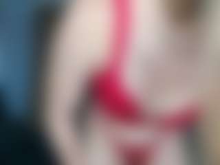 Live cam show with SkyeDaviss - Moaning on Camsoda