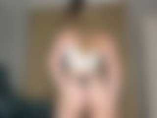 Live cam show with SkyeDaviss - Moaning on slutload