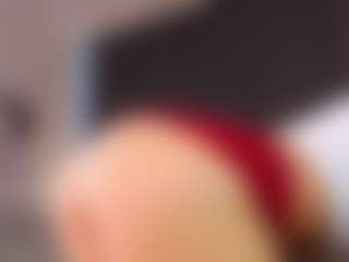 Live cam show with AshlyCzernik - Average on Camsoda
