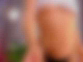 Live cam show with AshlyCzernik - Average on UwU Esports