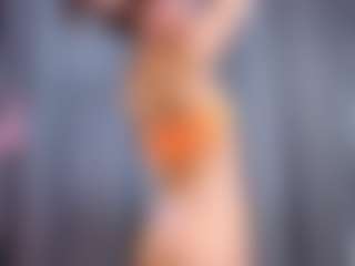 Live cam show with AshlyCzernik - Green Eyes on Milfs Live