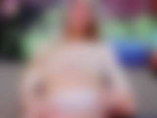 Live cam show with Britanny-Lopez - Smoking on xfollow cams