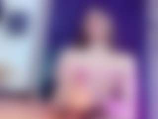 Live cam show with Britanny-Lopez - Smoking on Camsoda