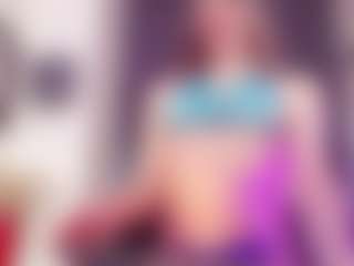 Live cam show with Britanny-Lopez - Smoking on StripNow