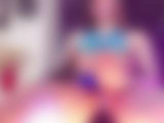 Live cam show with Britanny-Lopez - Flat Chested on Camsoda