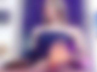 Live cam show with Britanny-Lopez - Smoking on CamwithHer