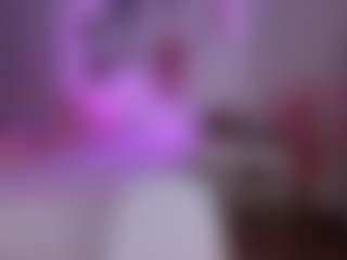 elara-vee's Live Sex Cam Show