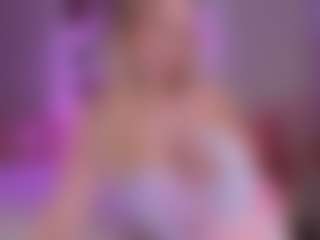 Live cam show with elara-vee - Lovense on alttransgirls