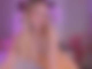 elara-vee's Live Sex Cam Show