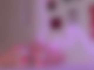 Live cam show with elara-vee - Blonde Hair on milfzrlive.com